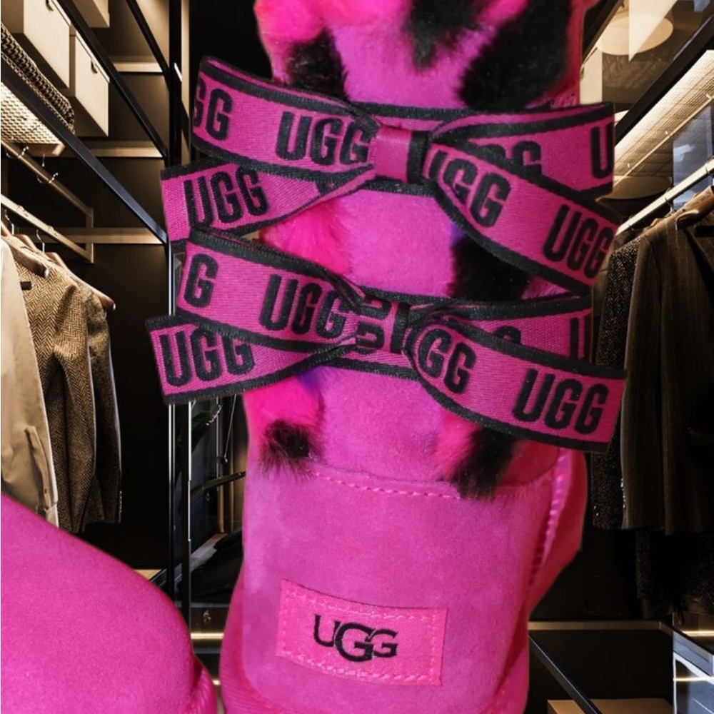 UGG Women's Bailey Bow Classic Short Boots Fuschia Pink - Picture 4 of 4